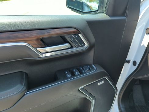 Used 2025 GMC Sierra 1500 SLT w/ SLT Premium Package AWD/4WD image 18