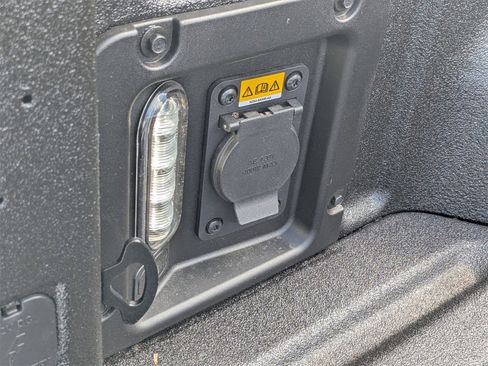 New 2025 Ford Maverick Lariat image 13