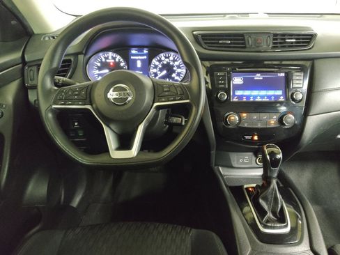 Used 2019 Nissan Rogue S FWD image 22