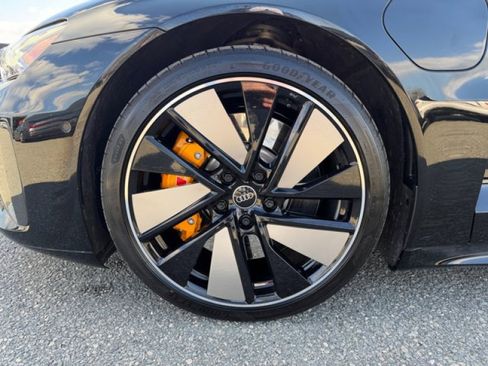 Used 2022 Audi RS e-tron GT w/ Carbon Performance Package image 9