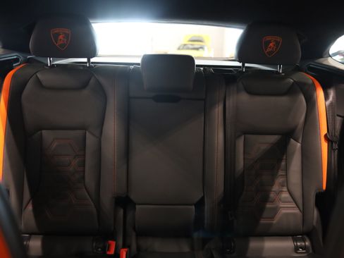 Used 2025 Lamborghini Urus SE AWD/4WD image 32