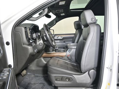 Used 2022 Chevrolet Silverado 1500 High Country w/ High Country Premium Package image 21