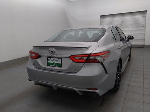 Used 2018 Toyota Camry SE FWD image 9