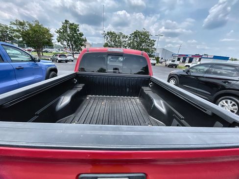 Used 2021 Toyota Tacoma TRD Off-Road w/ TRD Premium Off Road Package AWD/4WD image 25