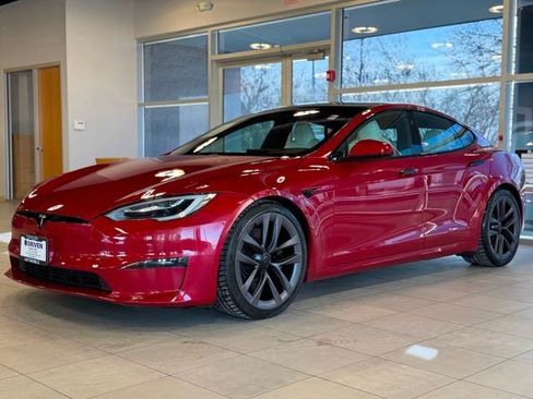Used 2022 Tesla Model S AWD image 3