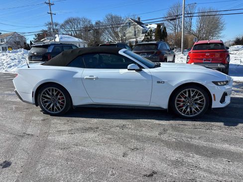 Used 2024 Ford Mustang GT Premium image 5