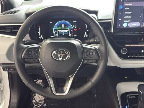 Used 2025 Toyota Corolla FX w/ Convenience Package FWD image 18