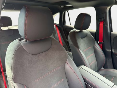 Used 2025 Mercedes-Benz GLA 35 AMG GLA 35 AMG image 25