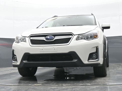 Used 2016 Subaru Crosstrek 2.0i Premium image 40