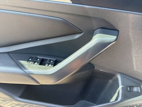 Used 2019 Volkswagen Jetta SE FWD image 19