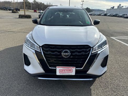 Used 2024 Nissan Kicks S image 8