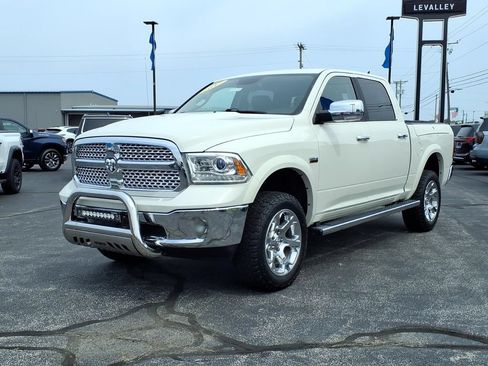 Used 2017 RAM 1500 Laramie AWD/4WD image 4