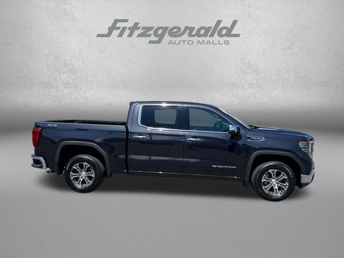 Used 2025 GMC Sierra 1500 SLT AWD/4WD image 4