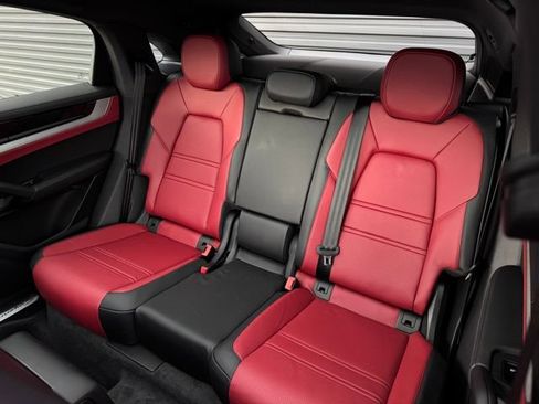 New 2026 Porsche Cayenne E-Hybrid Coupe AWD/4WD image 36