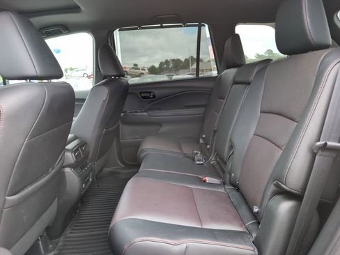 Used 2025 Honda Passport Black Edition image 29