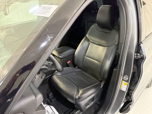 Used 2022 Ford Explorer ST w/ Equipment Group 401A image 10