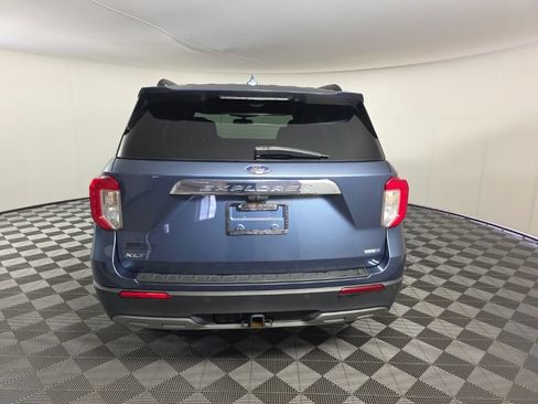 Used 2020 Ford Explorer XLT w/ Equipment Group 202A AWD/4WD image 4