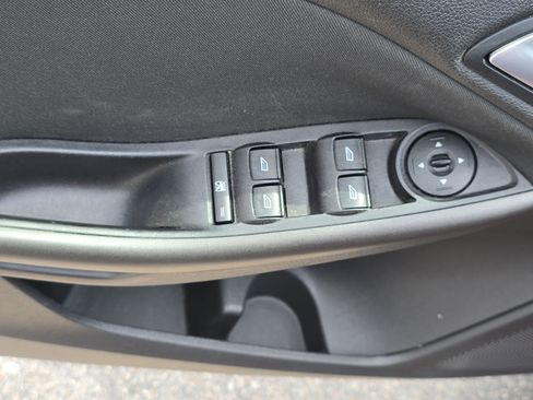 Used 2015 Ford Focus SE w/ Equipment Group 201A FWD image 27