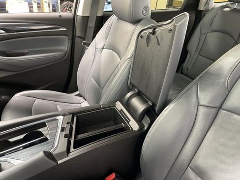 Used 2021 Buick Enclave Premium w/ Sun and Sites Package image 21