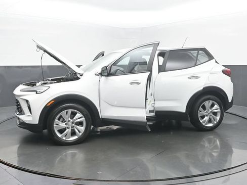 Used 2024 Buick Encore GX Preferred w/ Comfort Package FWD image 55