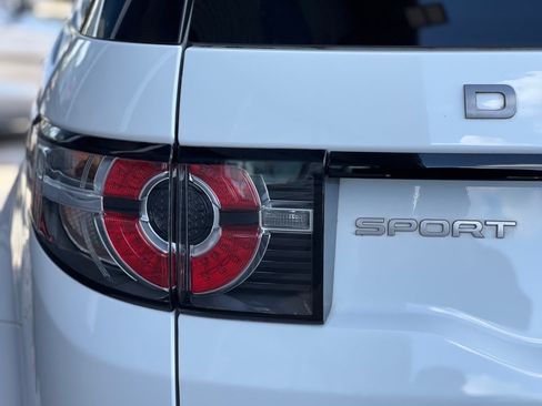 Used 2019 Land Rover Discovery Sport SE AWD/4WD image 25