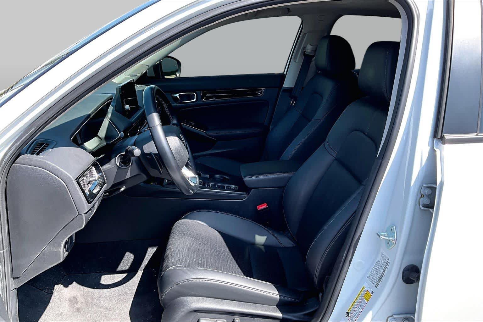 Used 2022 Honda Civic Touring image 7