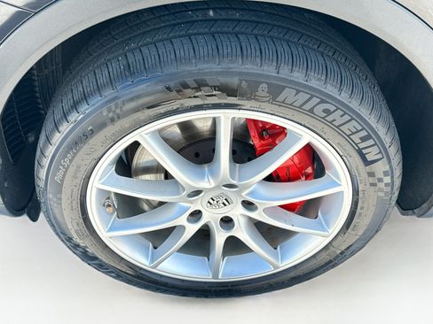Used 2022 Porsche Cayenne AWD/4WD image 34