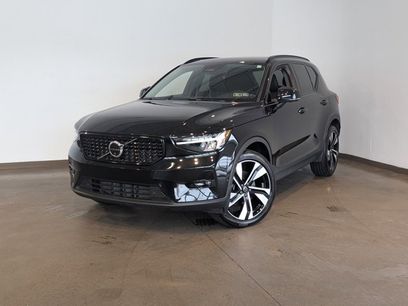 Used 2023 Volvo XC40 B5 Plus w/ Driver Assist Package