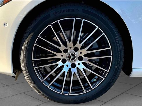 Used 2025 Mercedes-Benz C 300 4MATIC Sedan image 11