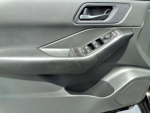 Used 2026 Nissan Rogue S FWD image 14