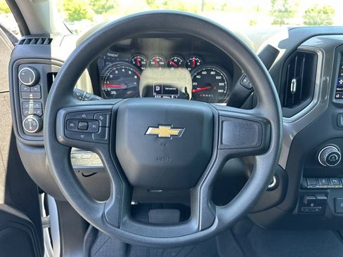 Used 2024 Chevrolet Silverado 2500 Custom w/ Custom Value Package AWD/4WD image 12