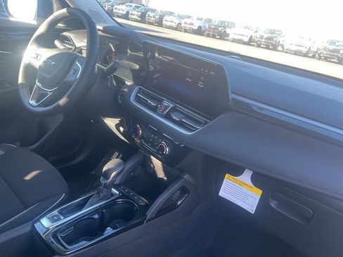 New 2026 Chevrolet TrailBlazer LT w/ Midnight Edition AWD/4WD image 28