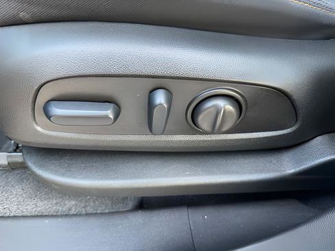 Used 2024 Chevrolet Equinox LT AWD/4WD image 21