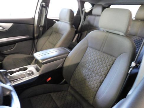 Used 2020 Chevrolet Blazer LT FWD image 4