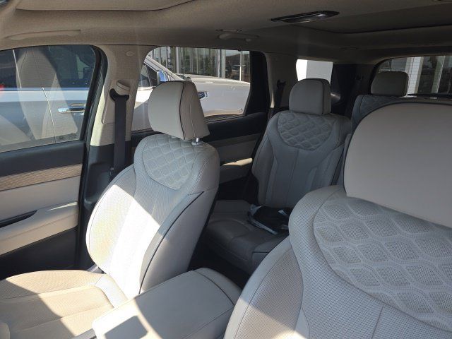 Used 2021 Hyundai Palisade Limited FWD image 7