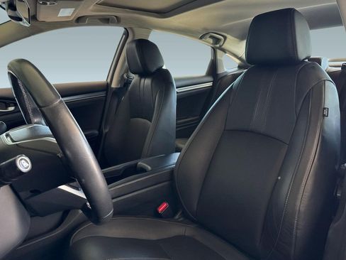 Used 2017 Honda Civic Touring image 22