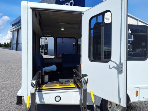 Used 2025 Ford E-450 and Econoline 450 Super Duty w/ Shuttle Bus Prep Package image 30