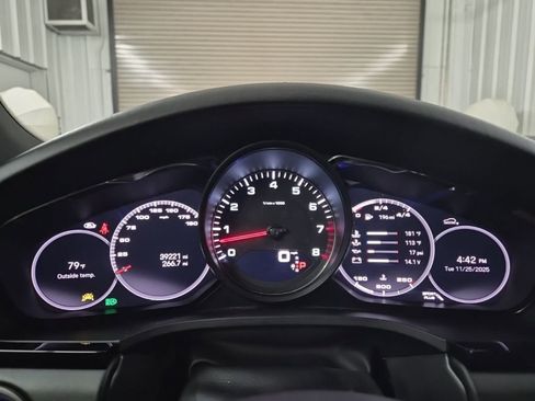 Used 2022 Porsche Cayenne S image 26