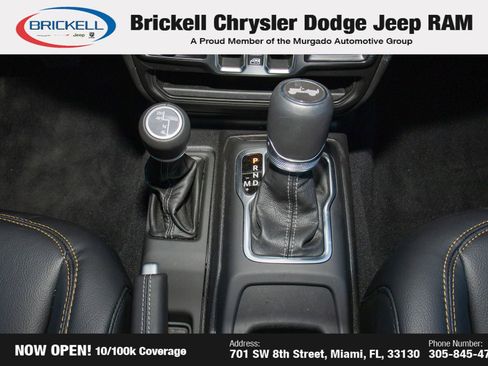 Used 2025 Jeep Wrangler Sahara image 24