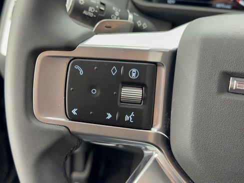 Certified 2026 Land Rover Discovery Dynamic SE AWD/4WD image 18