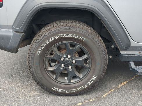 Used 2021 Jeep Wrangler Unlimited Sport AWD/4WD image 13