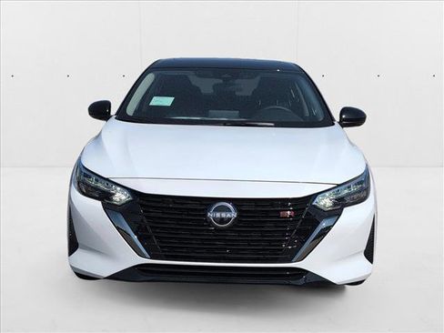 New 2025 Nissan Sentra SR w/ SR Premium Package FWD image 2