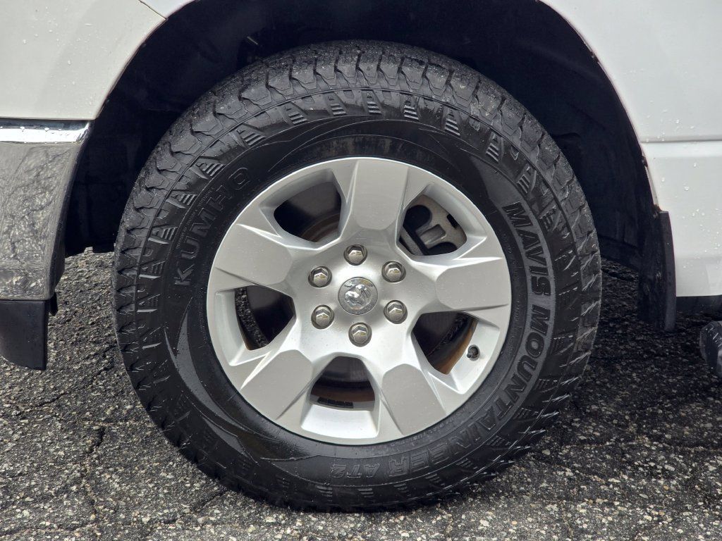 Used 2019 RAM 1500 Big Horn AWD/4WD image 12