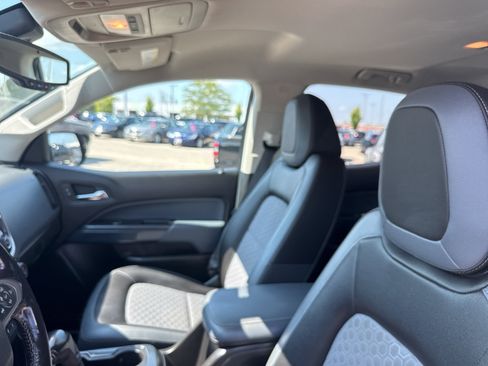 Used 2018 Chevrolet Colorado Z71 AWD/4WD image 27