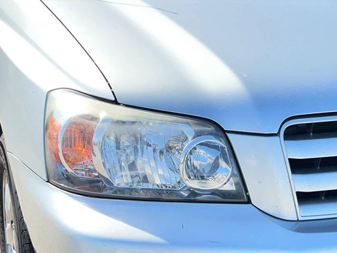 Used 2005 Toyota Highlander 2WD image 14