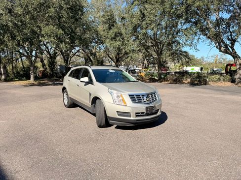 Used 2014 Cadillac SRX FWD image 4