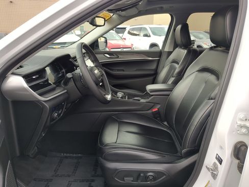 Used 2024 Jeep Grand Cherokee Limited 4xe image 28