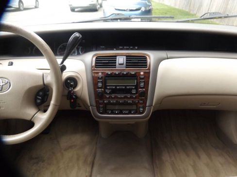 Used 2002 Toyota Avalon XLS FWD image 14