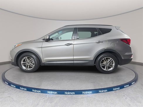 Used 2017 Hyundai Santa Fe Sport image 9
