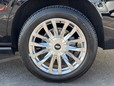 Used 2021 Cadillac Escalade Premium Luxury w/ Driver Assist Tech Package AWD/4WD image 9